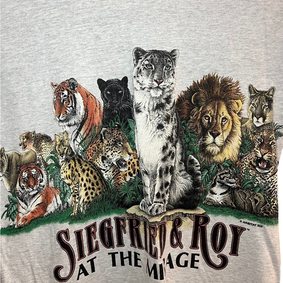 Vintage 90’s Siegfried and Roy Live at The Mirage Shirt - Picture 3 of 7